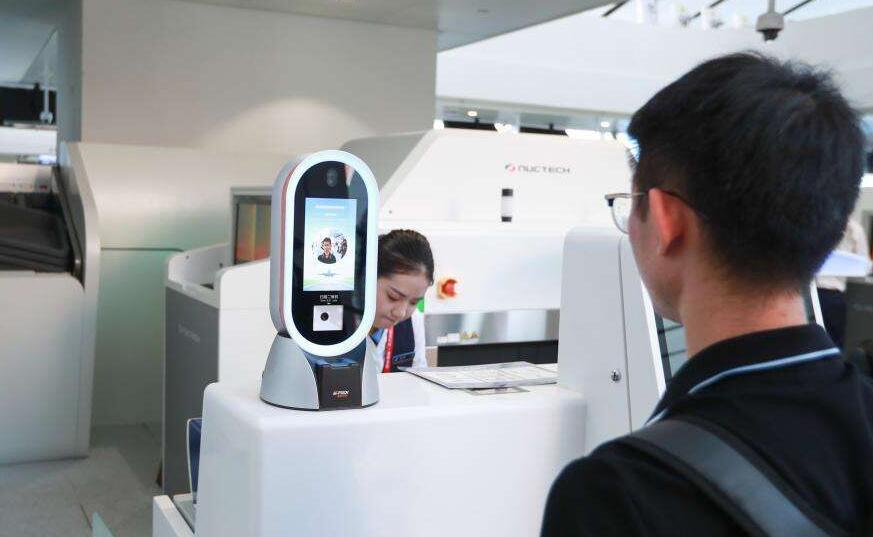 三亞鳳凰國際機場啟用人臉識別自助登記系統(tǒng)